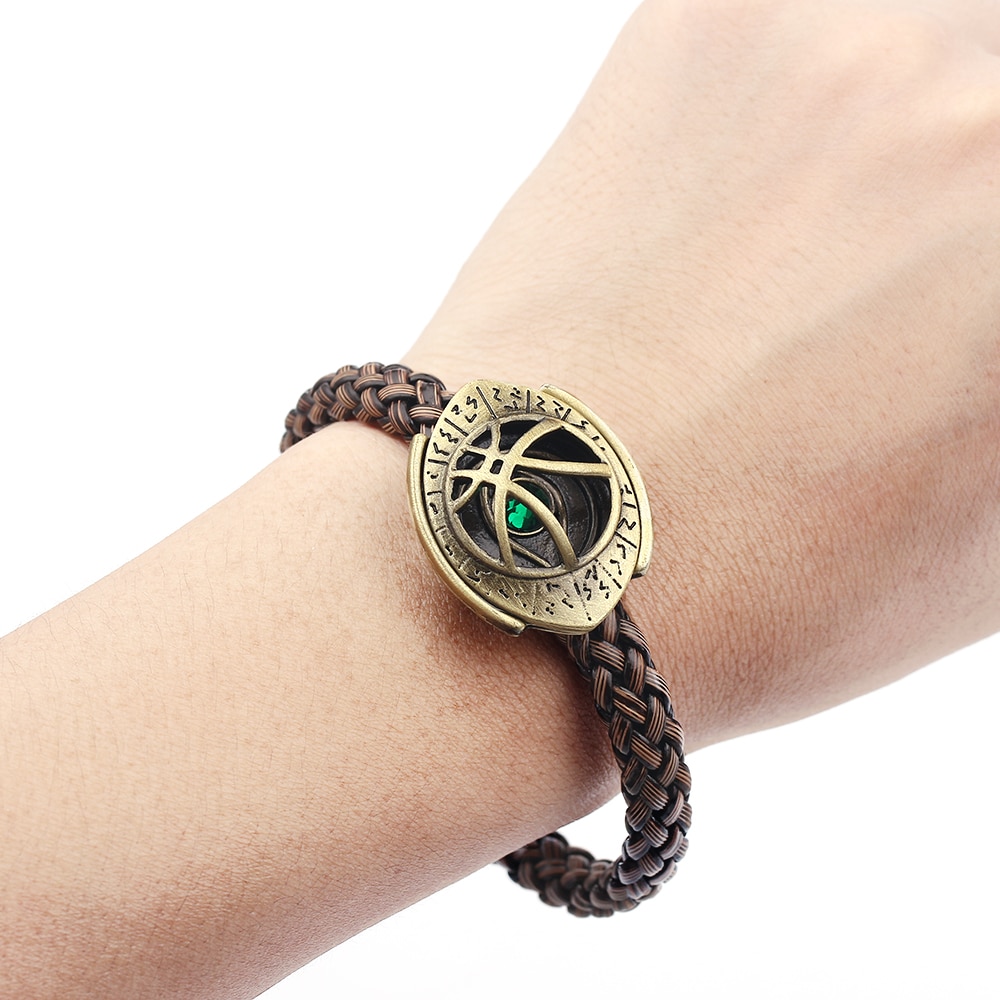 Marvel Movie Jewelry The Avengers Captain America Thor Iron Man Alloy Pendant Hand Woven Rope Bracelet Accessories Gift